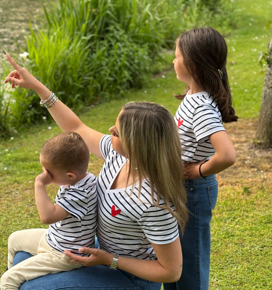 t-shirt rayé bleu avec cœur brodé - Adulte