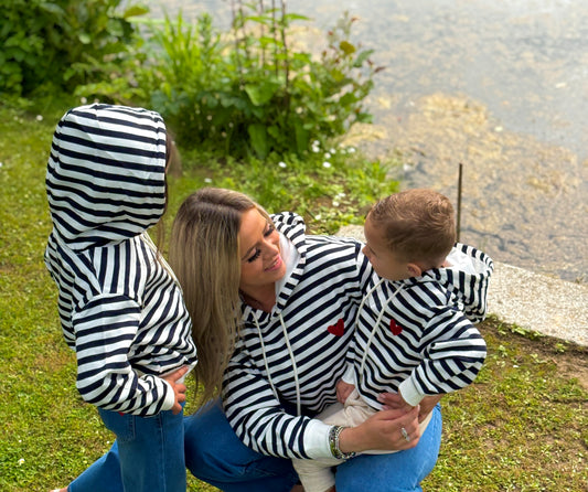Sweat matchy matchy rayé à capuche - Broderie cœur adulte